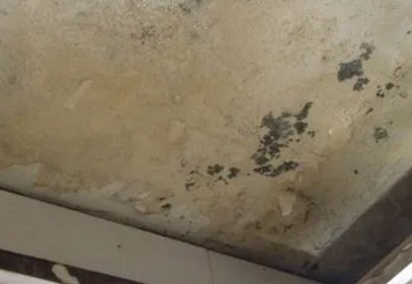 江门市阳台漏水维修公司分享下江门市卫生间渗水维修需要注意哪些问题。